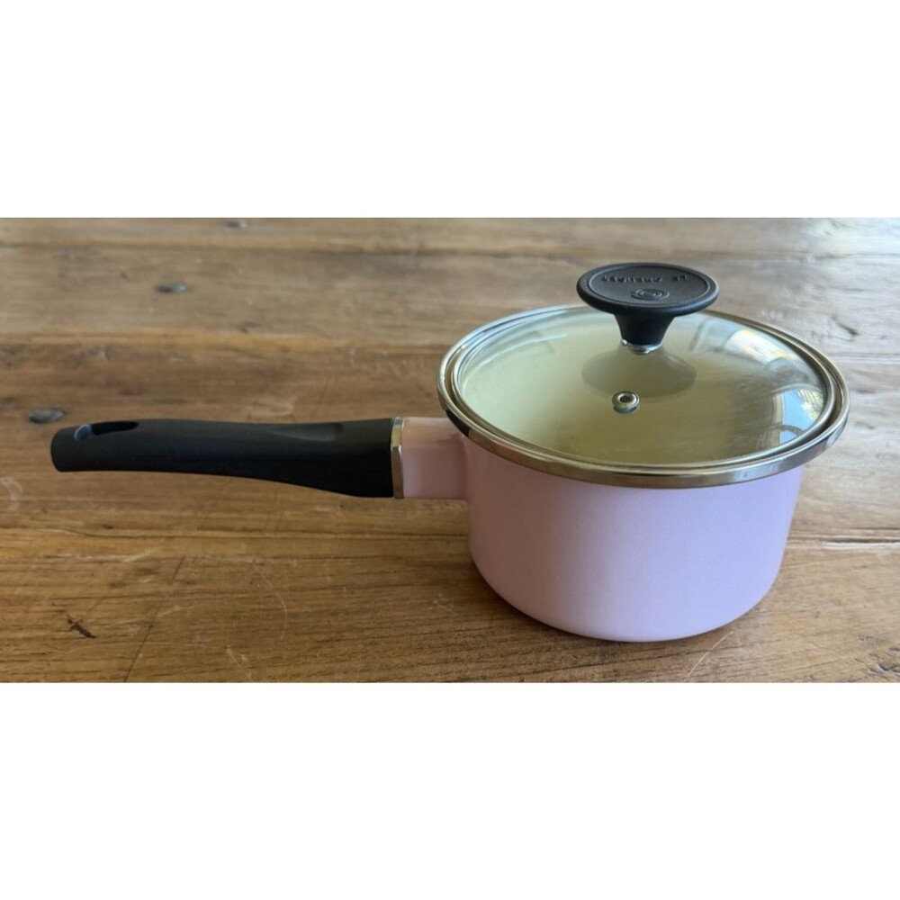 Le Creuset Enamel on Steel Saucepan with glass lid 5.5 in 1.5 qt Satin Pink NEW - Picture 5 of 16